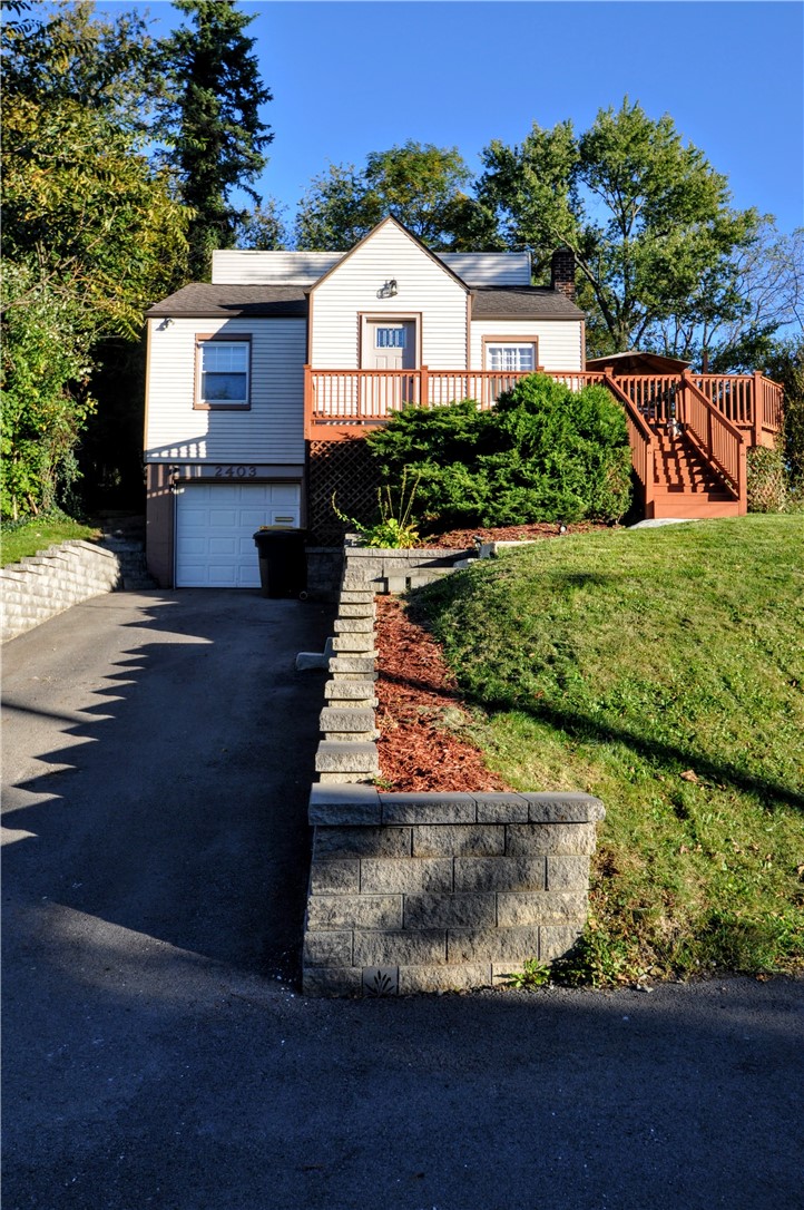 Exterior of 2403 Longcrest Ave, Bethel Park, PA 15102