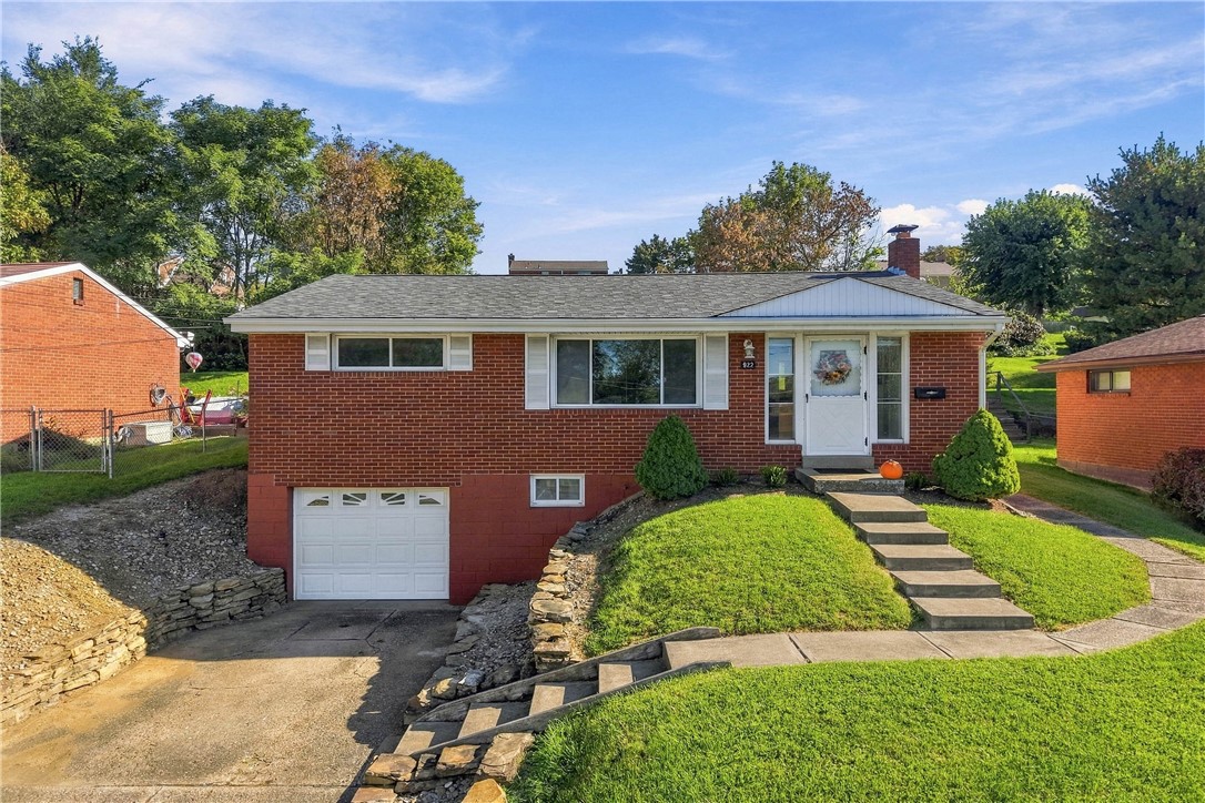 Exterior of 922 MAPLEWOOD DRIVE, Pittsburgh, PA 15234