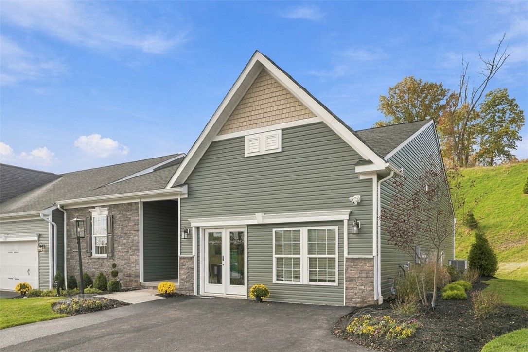 Exterior of 5137 S. Pioneer Rd, Gibsonia, PA 15044