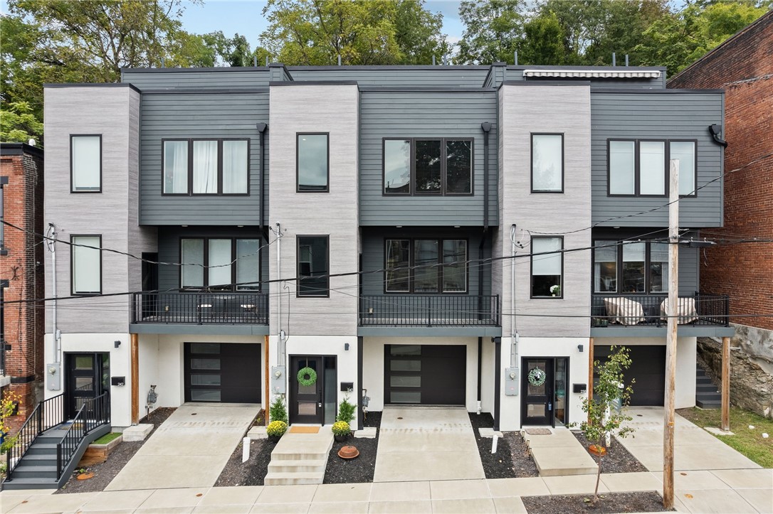 Exterior of 240 E Jefferson, Pittsburgh, PA 15212