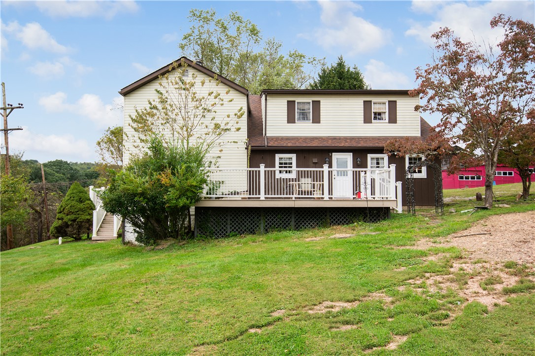Exterior of 213 Little Mingo Rd, Finleyville, PA 15332