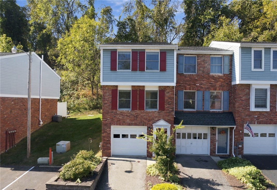 Exterior of 1301 Timberidge Dr, Bethel Park, PA 15102