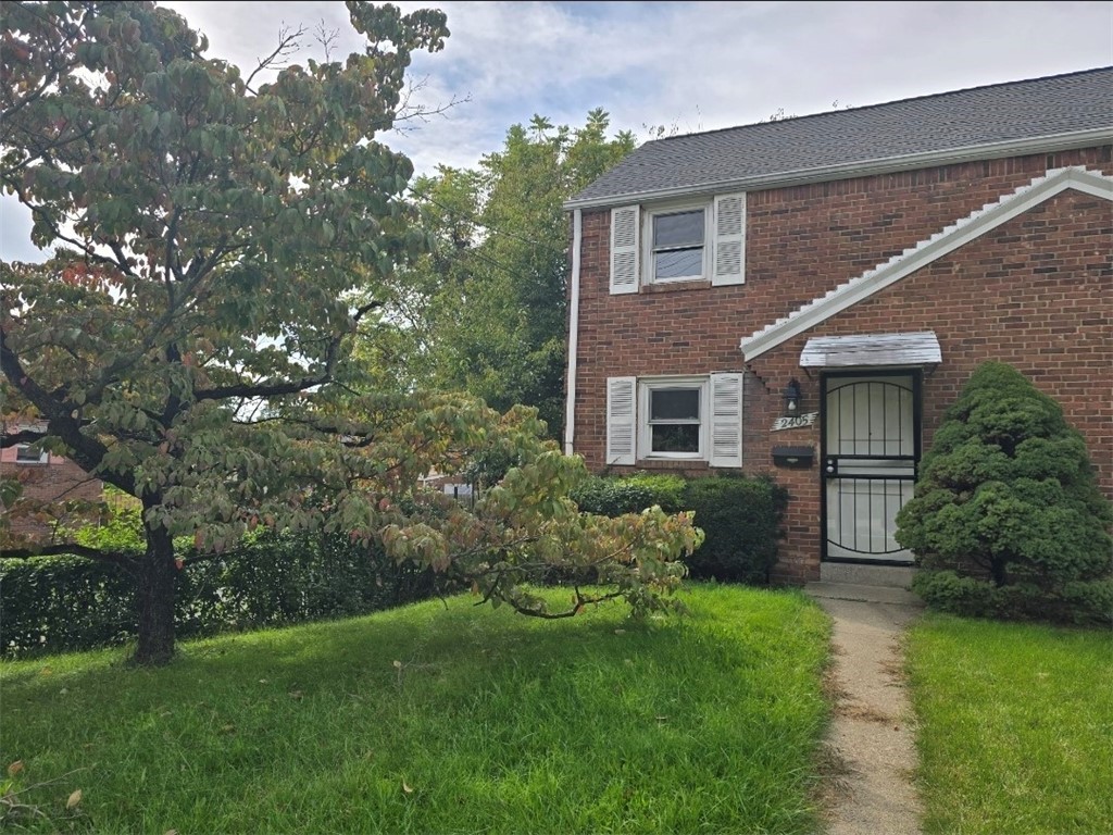 Exterior of 2405 Wenzell, Pittsburgh, PA 15216