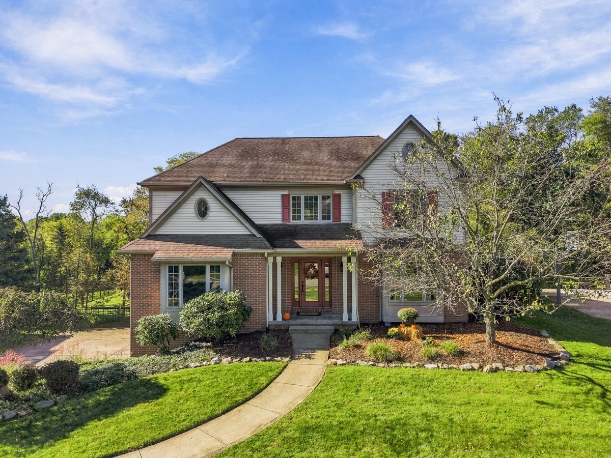 Exterior of 171 Pinehurst DRIVE, Cranberry Twp, PA 16066