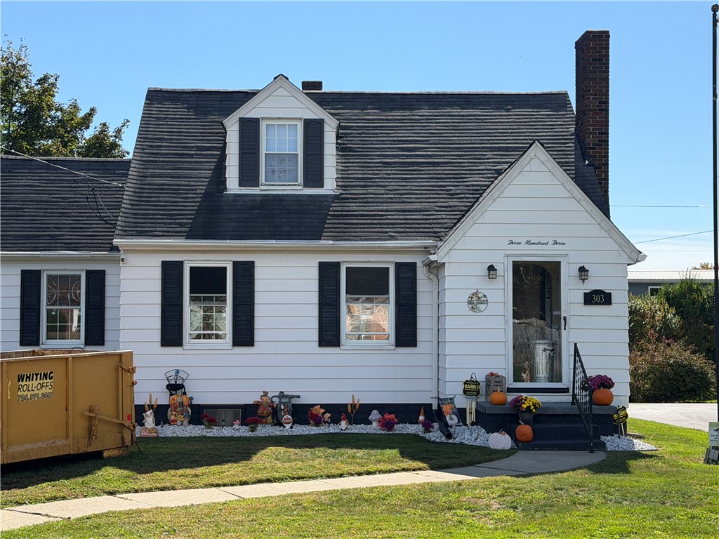 Exterior of 303 W Elizabeth St, New Castle, PA 16105