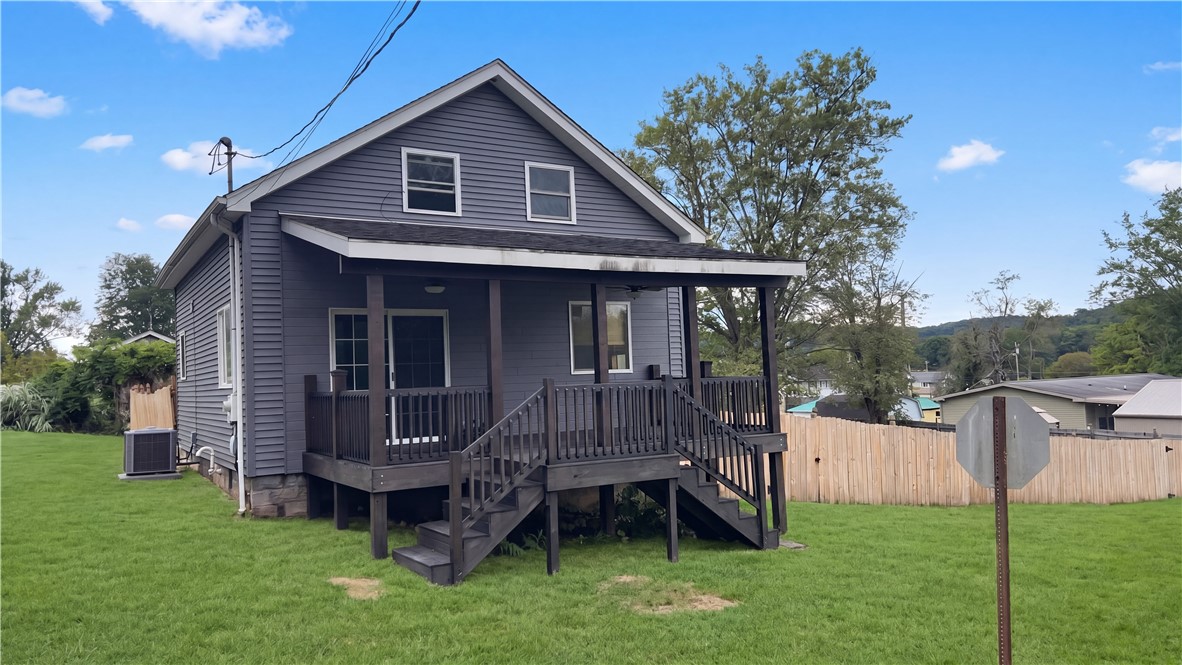 Exterior of 101 2nd St, Jefferson, PA 15344
