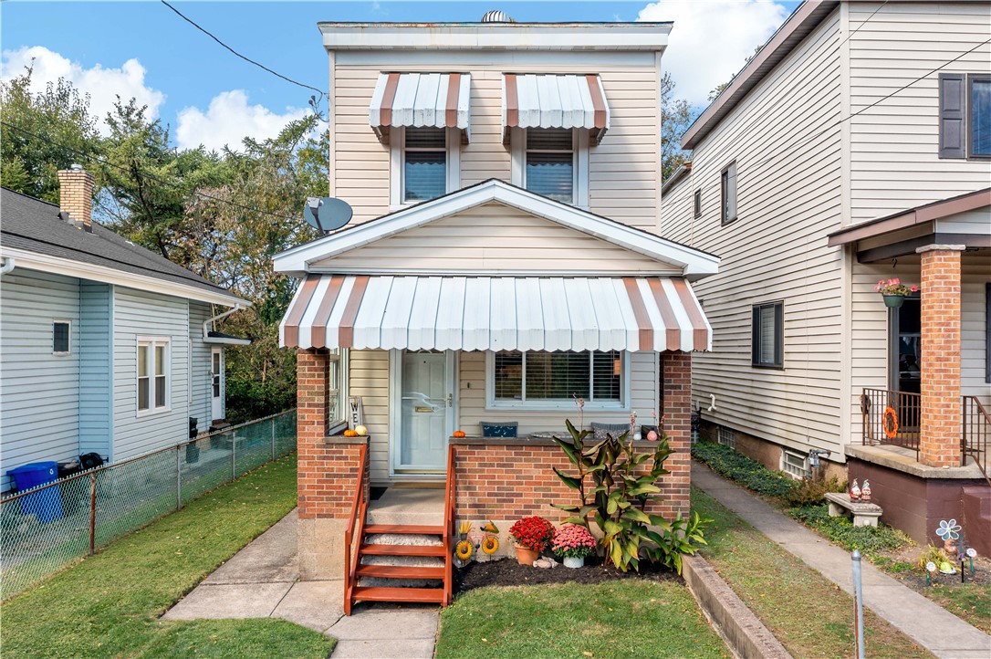 Exterior of 1929 W Beckert Ave, Pittsburgh, PA 15212
