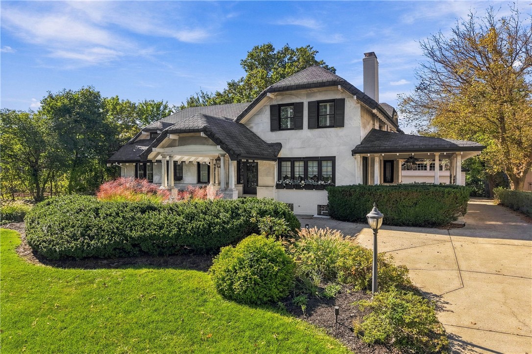 Exterior of 940 WASHINGTON ROAD, Pittsburgh, PA 15228