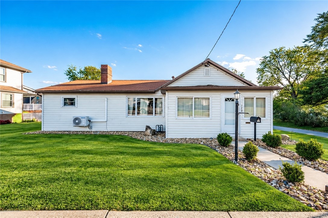 Exterior of 118 E Chestnut St, Blairsville, PA 15717