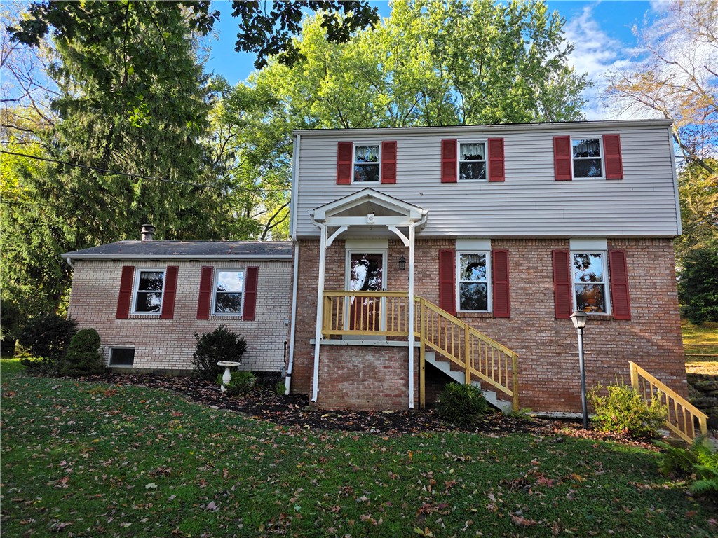 Exterior of 405 Center New Texas Rd, Pittsburgh, PA 15239