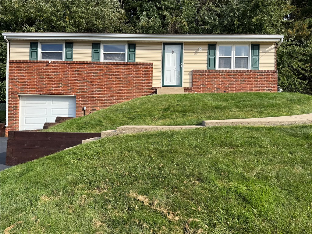 Exterior of 120 Carousel, Delmont, PA 15626