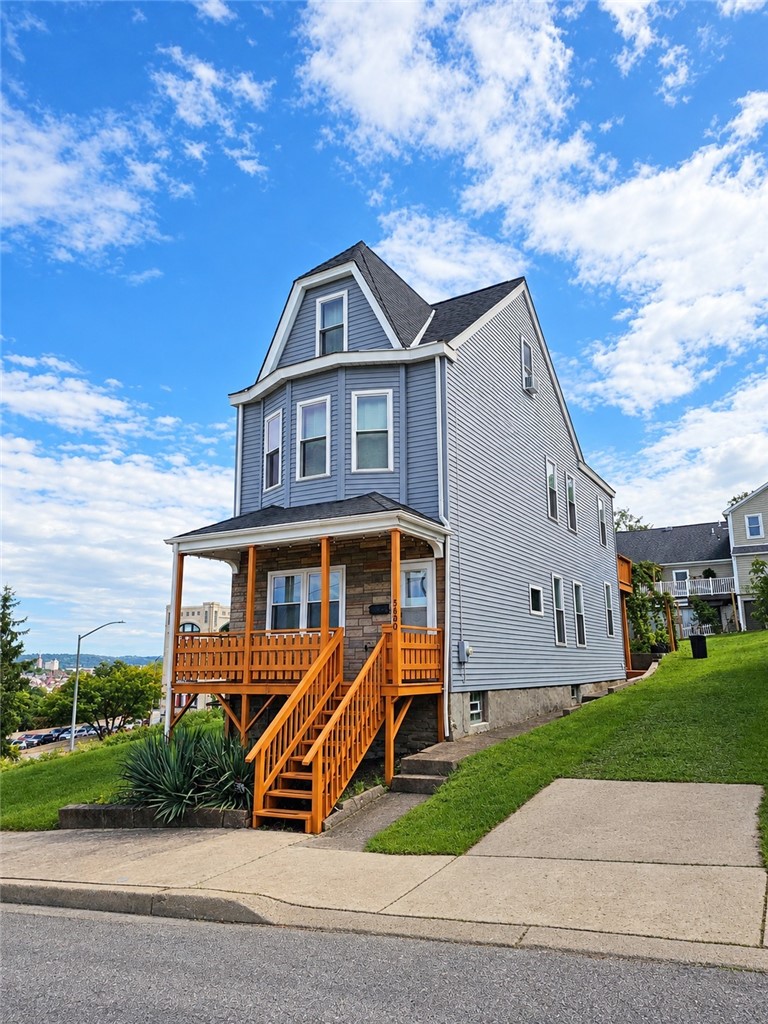 Exterior of 3630 Ridgway St, Pittsburgh, PA 15213