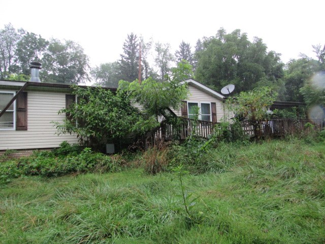 Exterior of 9 Bedner Lane, Perryopolis, PA 15473