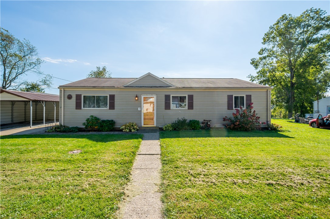 Exterior of 7 Meadow View Place, Finleyville, PA 15332