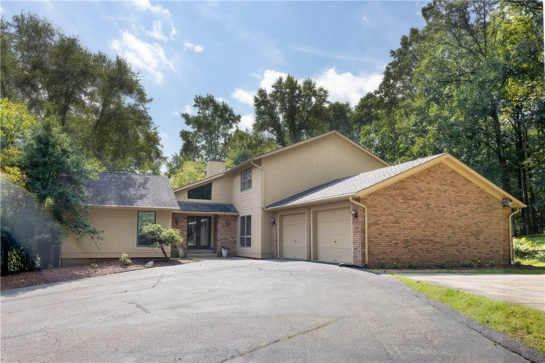 Exterior of 4900 Cole Road, Murrysville, PA 15668