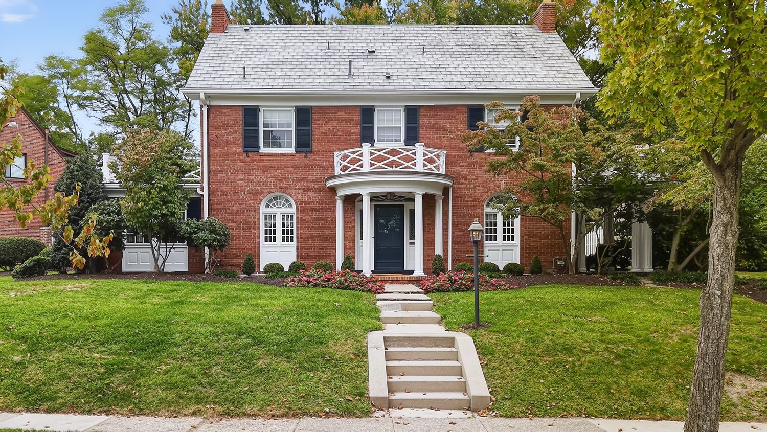 Exterior of 140 ALTADENA DR, Mt Lebanon, PA 15228