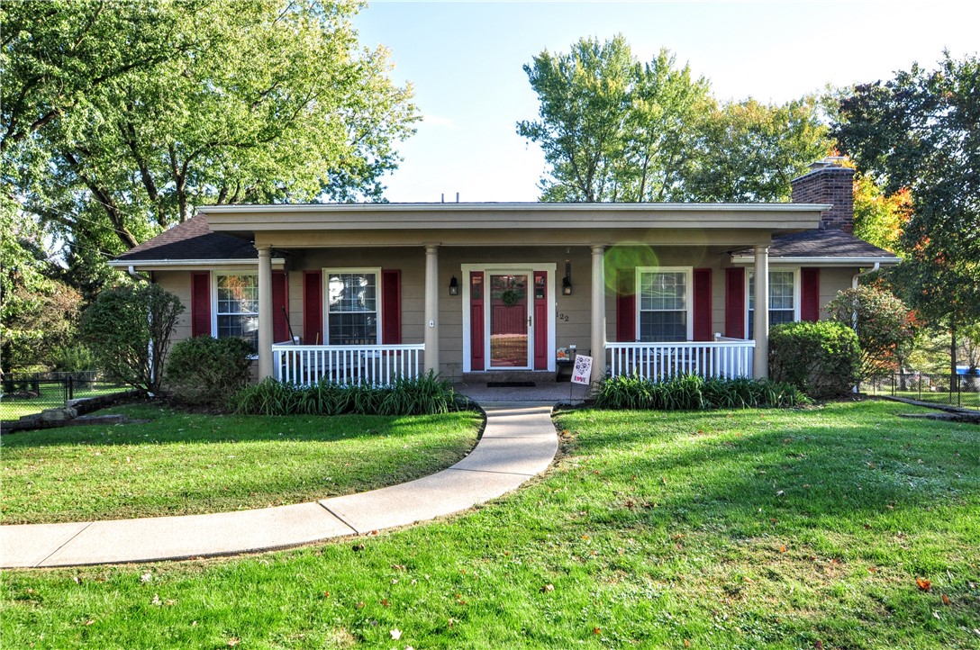 Exterior of 122 E Edgewood Dr, McMurray, PA 15317