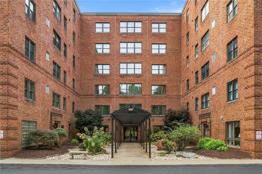 Exterior of 3885 Brookside Lane 402, Murrysville, PA 15668