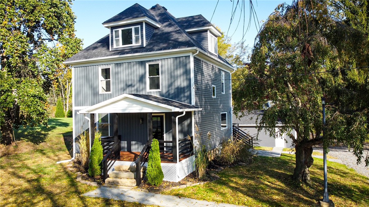 Exterior of 4436 Oakdale Rd, Butler, PA 16001