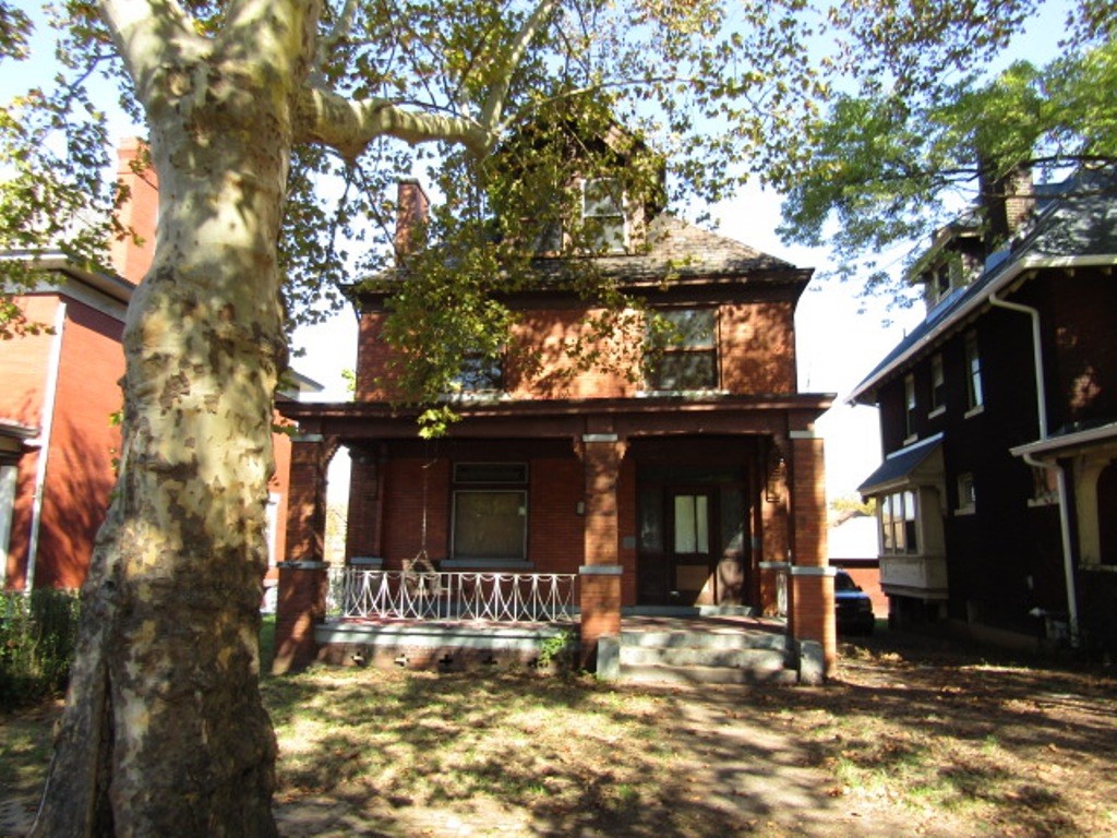 Exterior of 429 E 11th Ave, Homestead, PA 15120