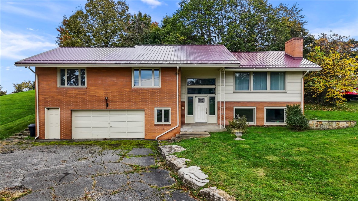 Exterior of 2065 Grand Blvd, Monessen, PA 15062