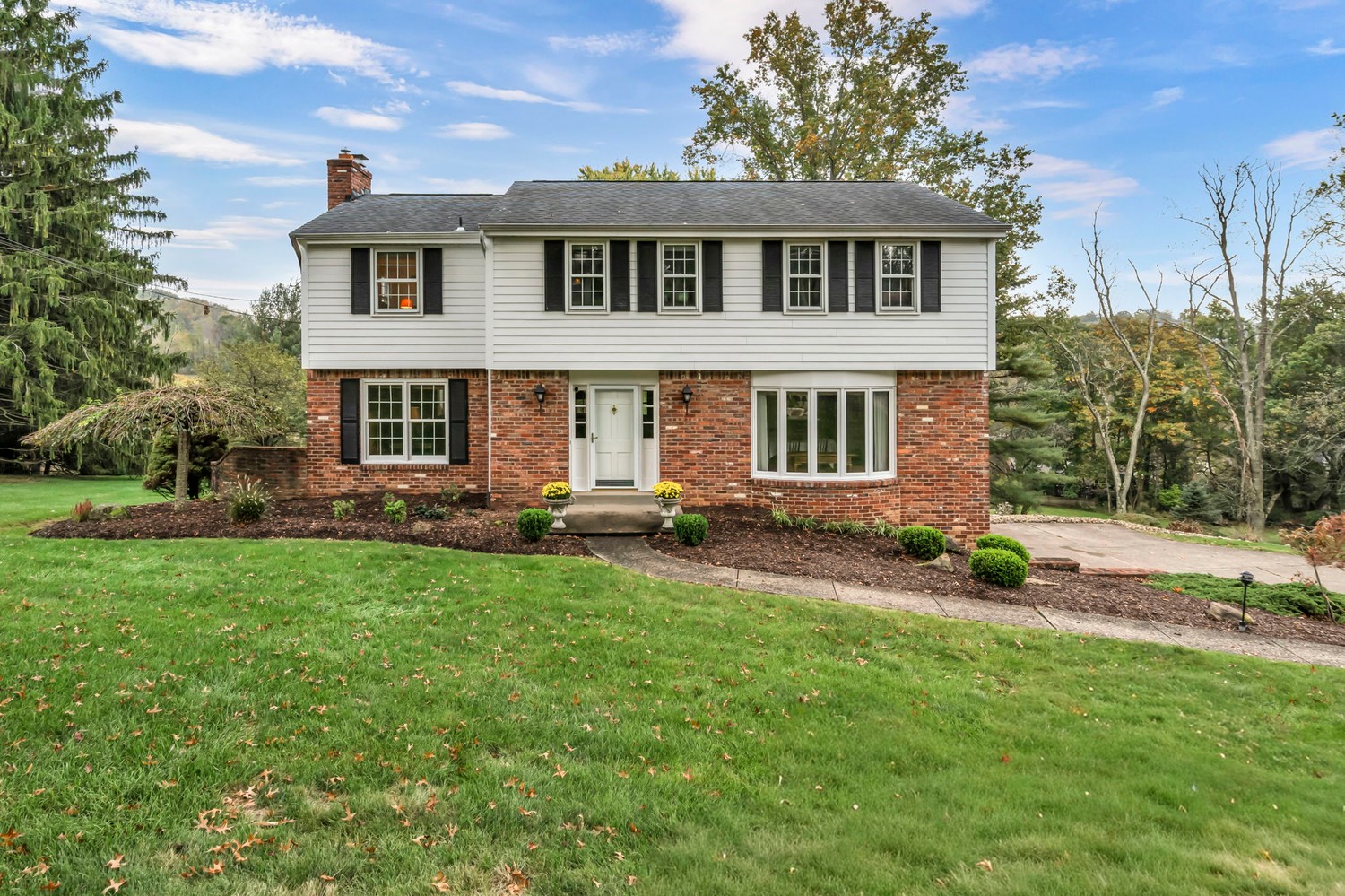 Exterior of 110 Lakeview DRIVE, McMurray, PA 15317