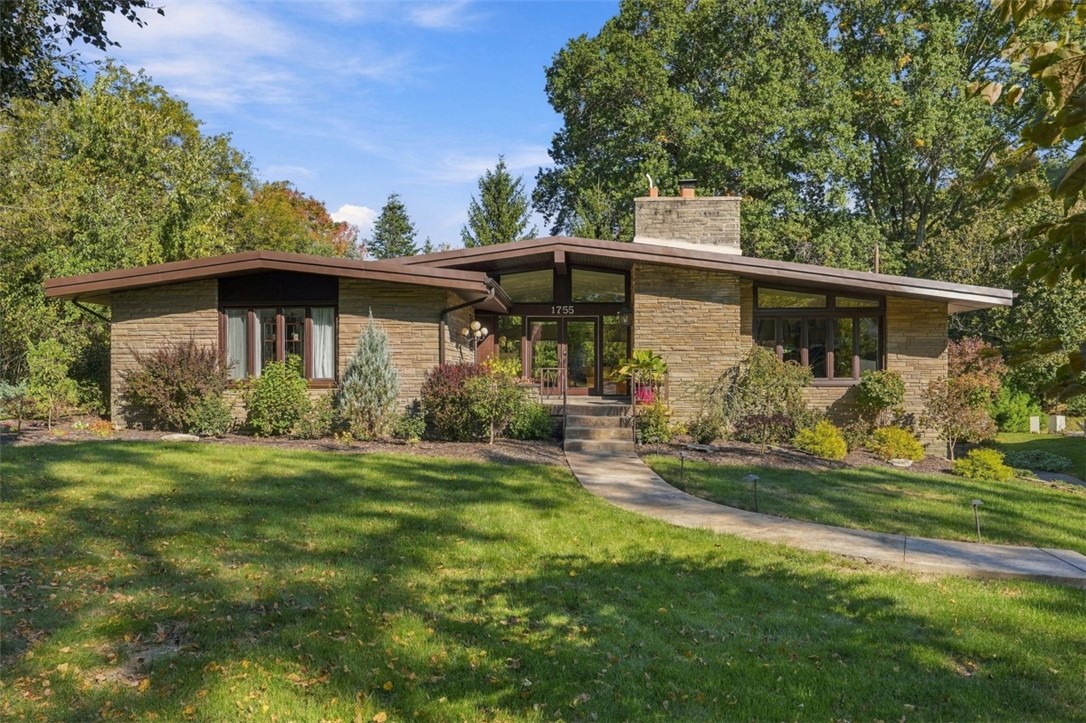 Exterior of 1755 Partridge Run, Pittsburgh, PA 15241