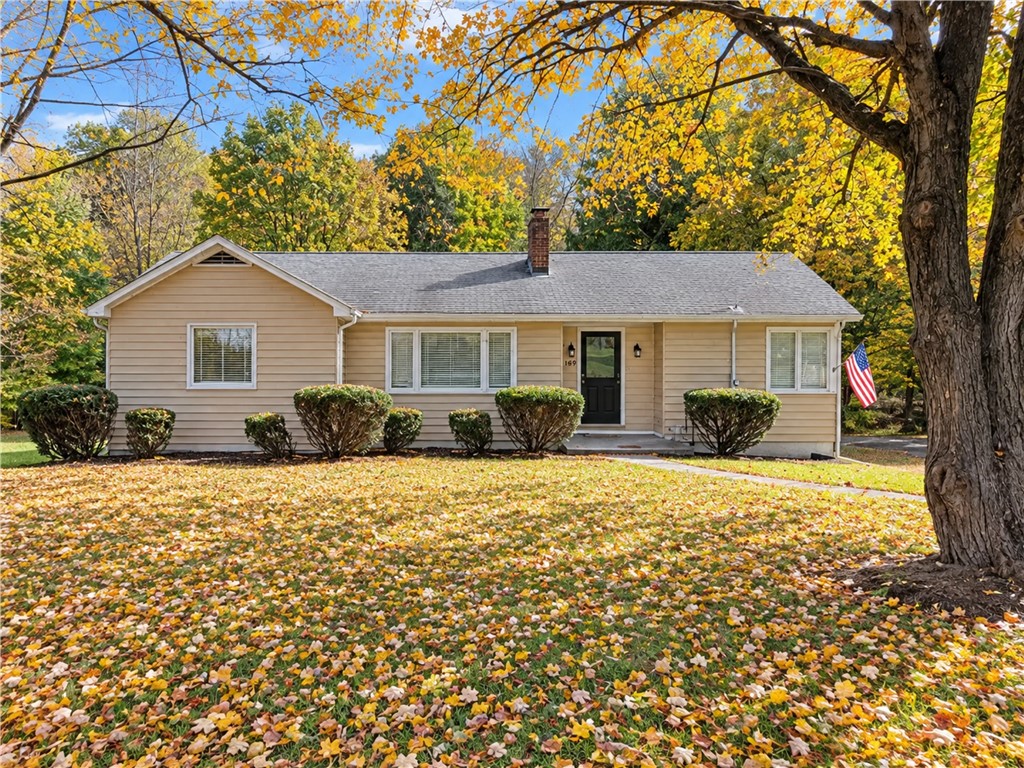 Exterior of 1105 Woodside Ave, Ellwood City, PA 16117