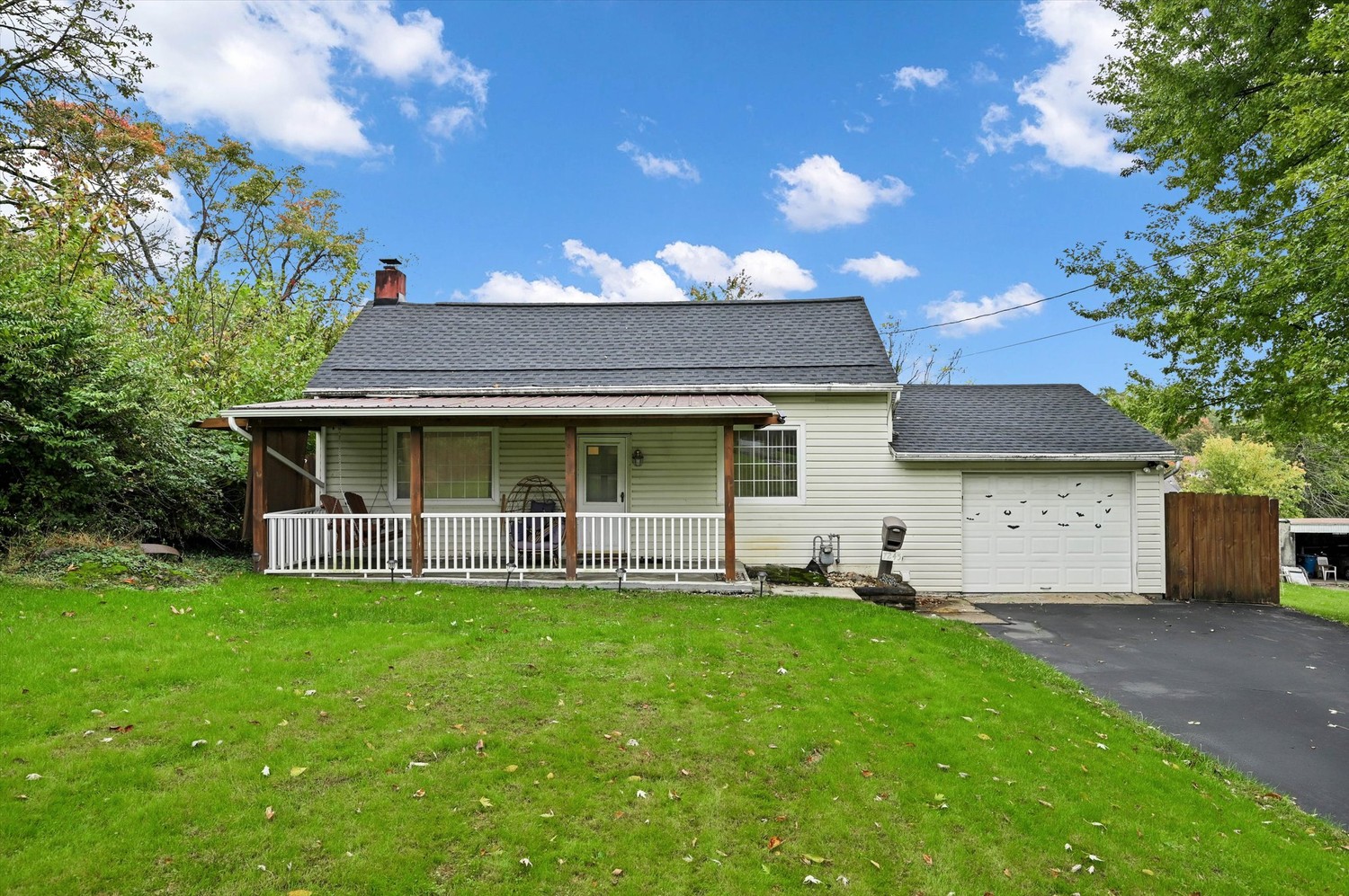 Exterior of 7245 Shannon ROAD, Verona, PA 15147