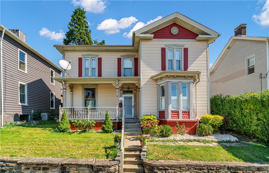 Exterior of 607 Walnut St, Irwin, PA 15642