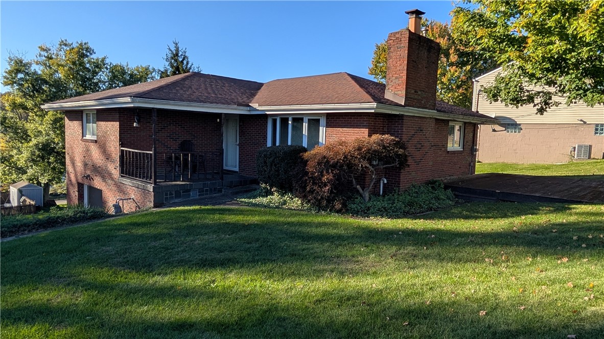 Exterior of 61 Old Street, Washington, PA 15301