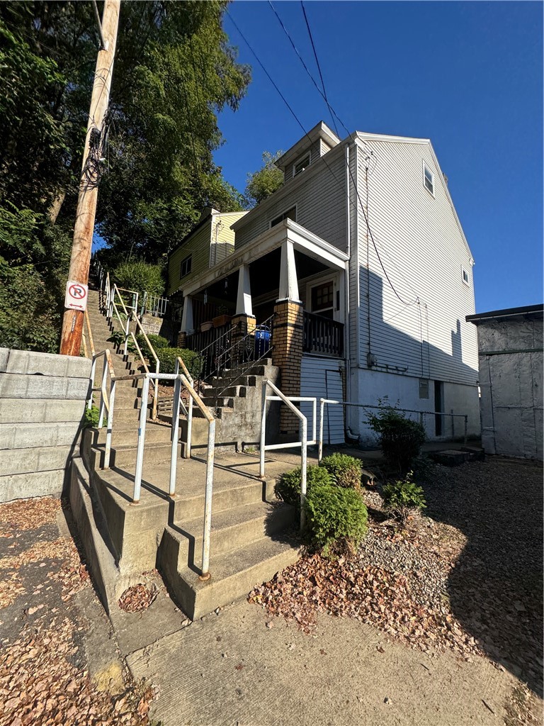 Exterior of 3215 Mary St 3214, Pittsburgh, PA 15203