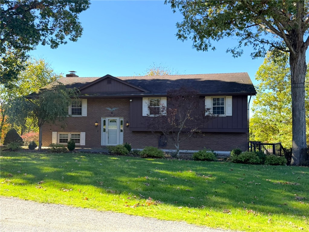Exterior of 152 Hermitage Circle, Ligonier, PA 15658