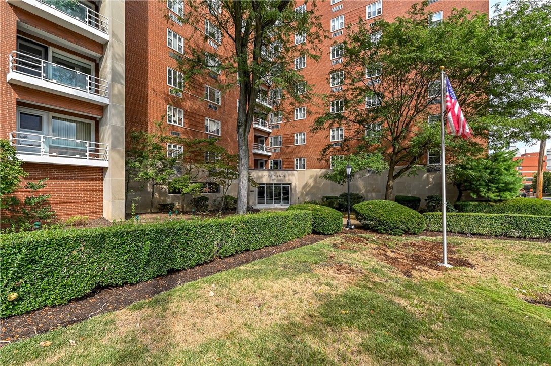 Exterior of 4601 Fifth Avenue 322, Pittsburgh, PA 15213