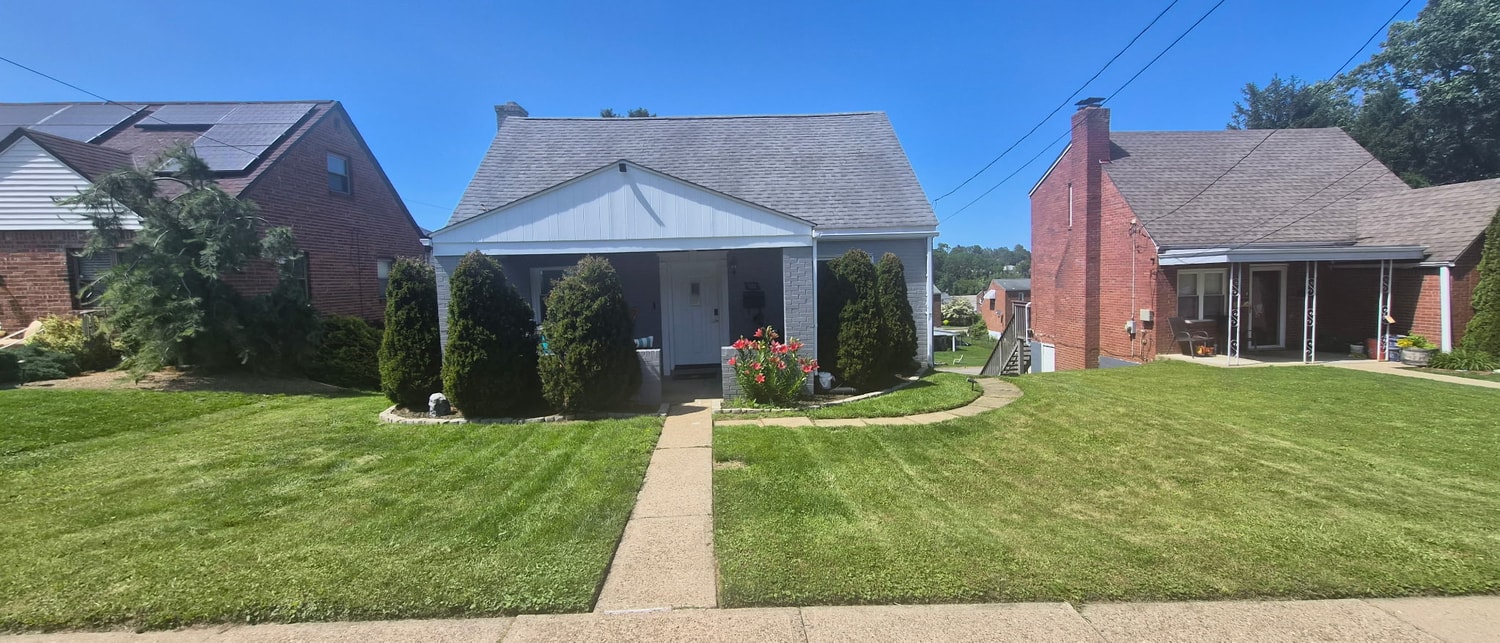 Exterior of 552 Garfield AVENUE, Carnegie, PA 15106