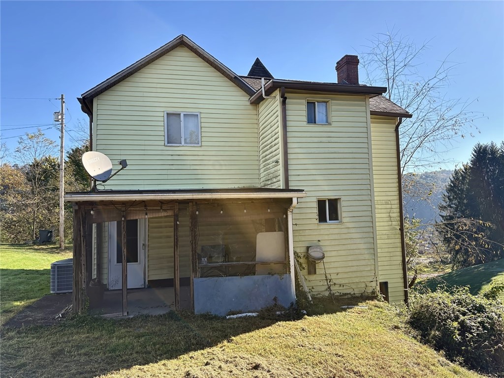 Exterior of 10 Step St, Millsboro, PA 15348