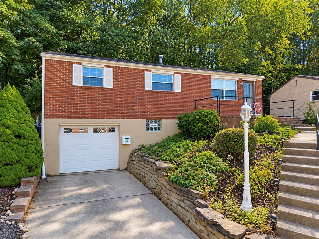 Exterior of 111 Greenview Drive, Verona, PA 15147