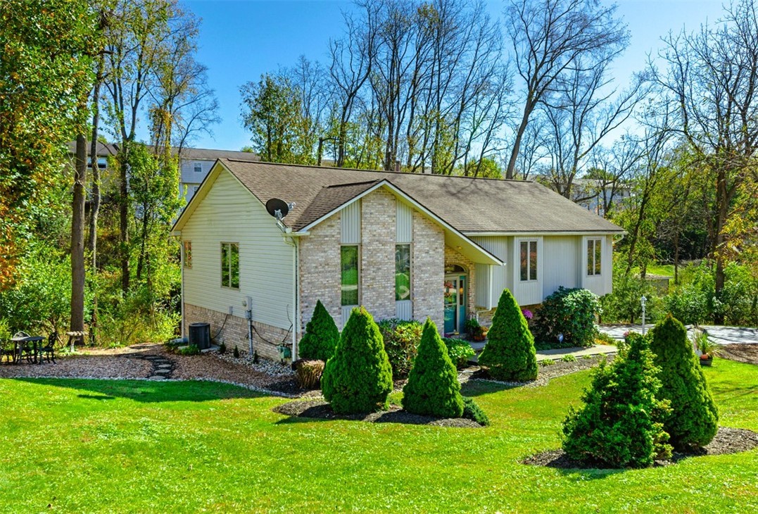 Exterior of 908 Essex Dr, Greensburg, PA 15601