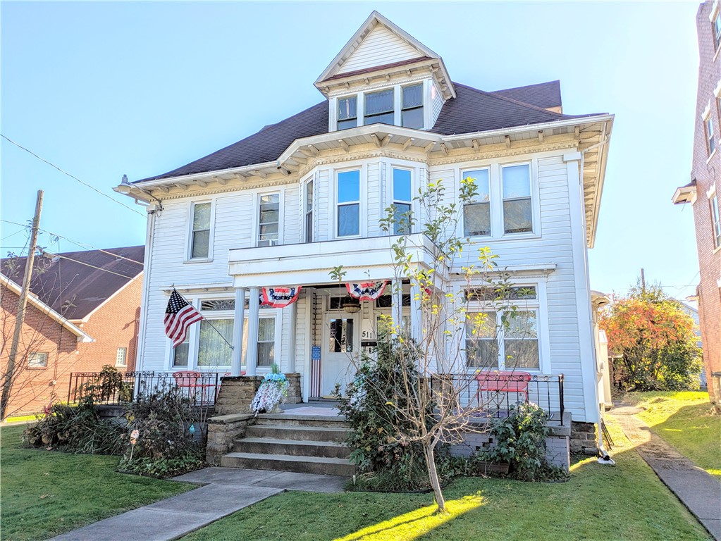 Exterior of 511 Loucks Ave, Scottdale, PA 15683
