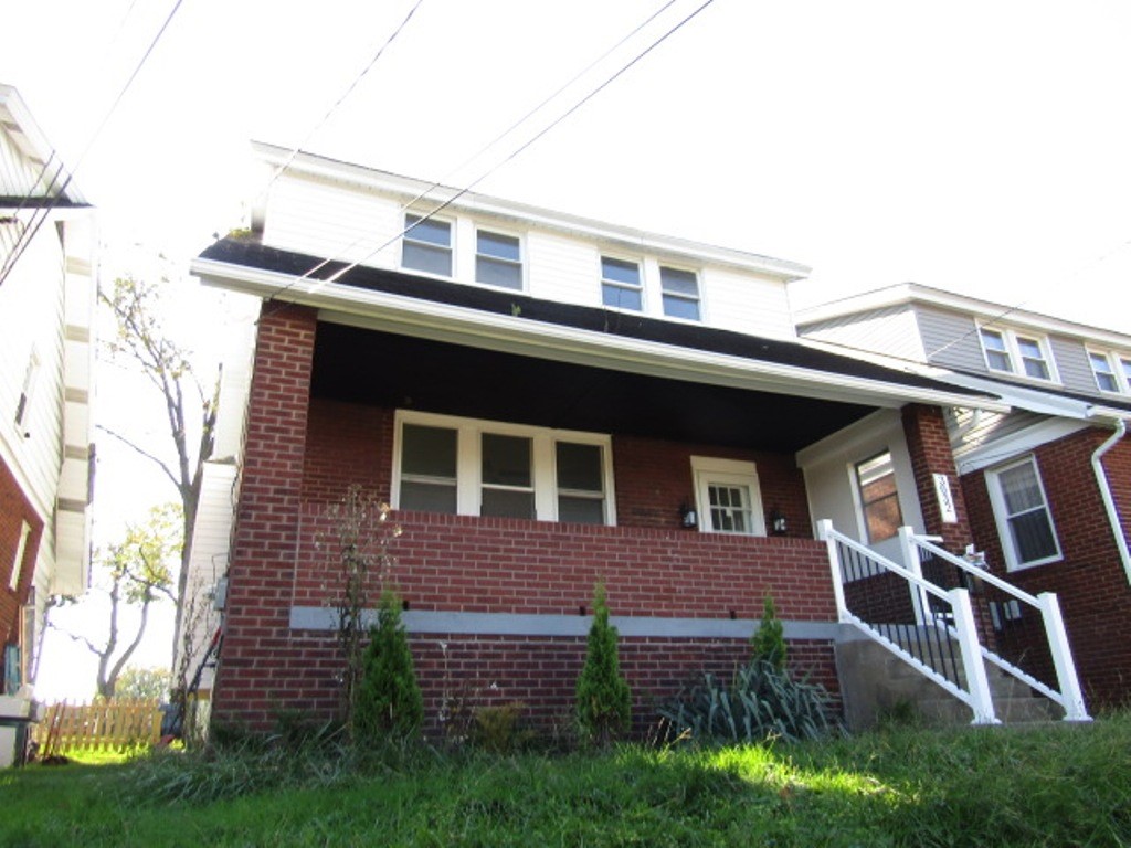 Exterior of 3032 Churchview Ave, Pittsburgh, PA 15227