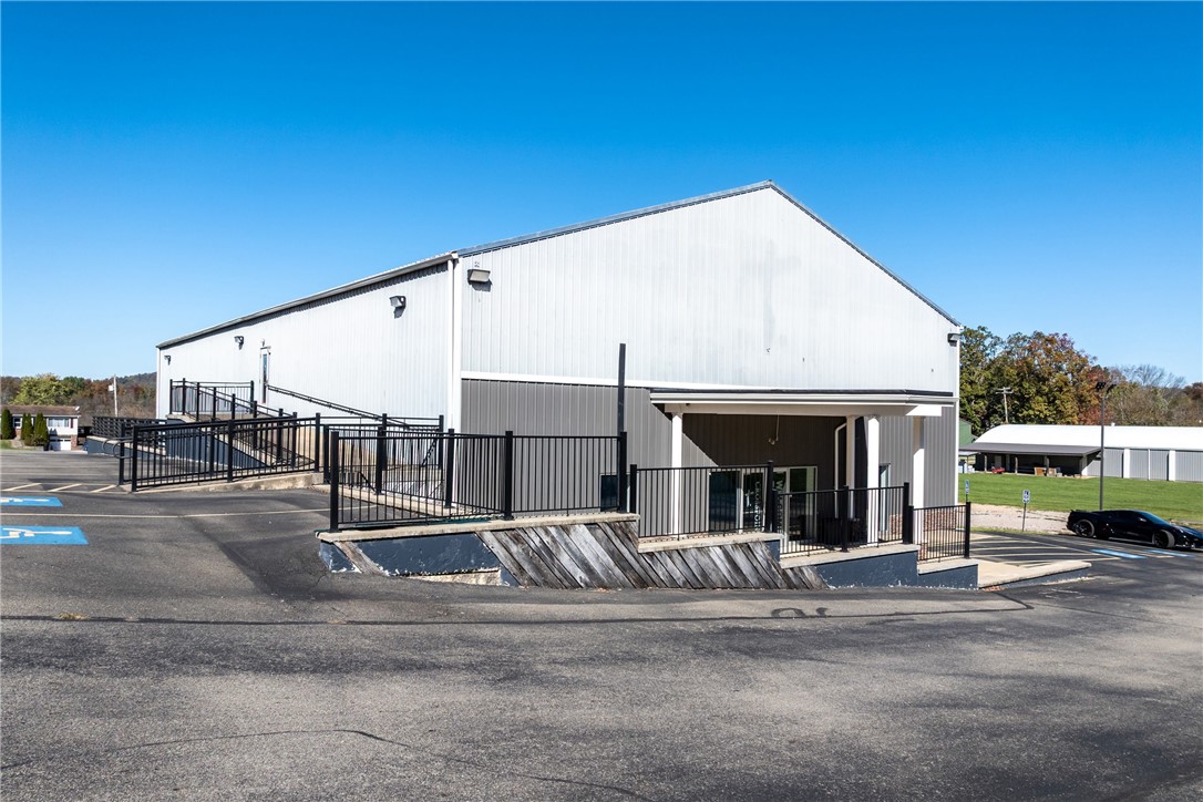 Exterior of 550 West George St, Carmichaels, PA 15320