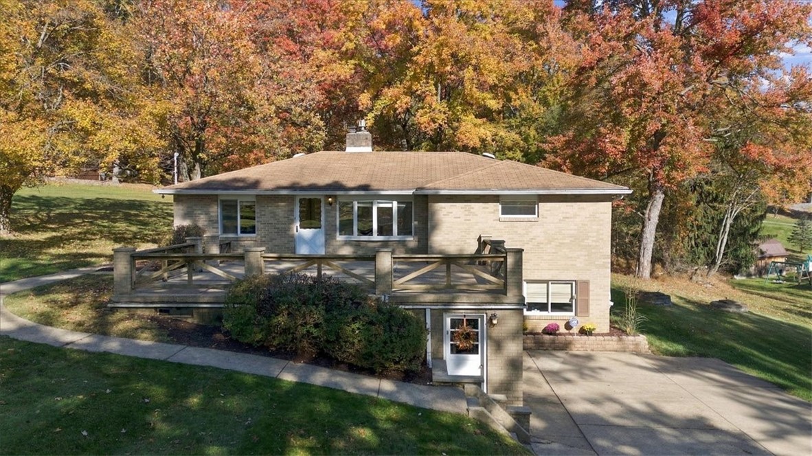 Exterior of 324 Gringo Independence Rd, Aliquippa, PA 15001