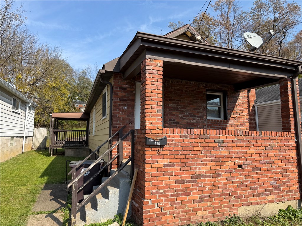 Exterior of 260 Cedar St, Pittsburgh, PA 15236