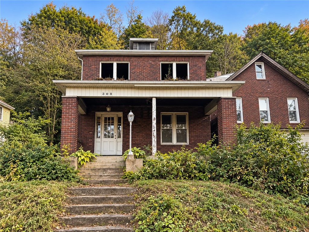 Exterior of 308 4th Ave, Beaver Falls, PA 15010