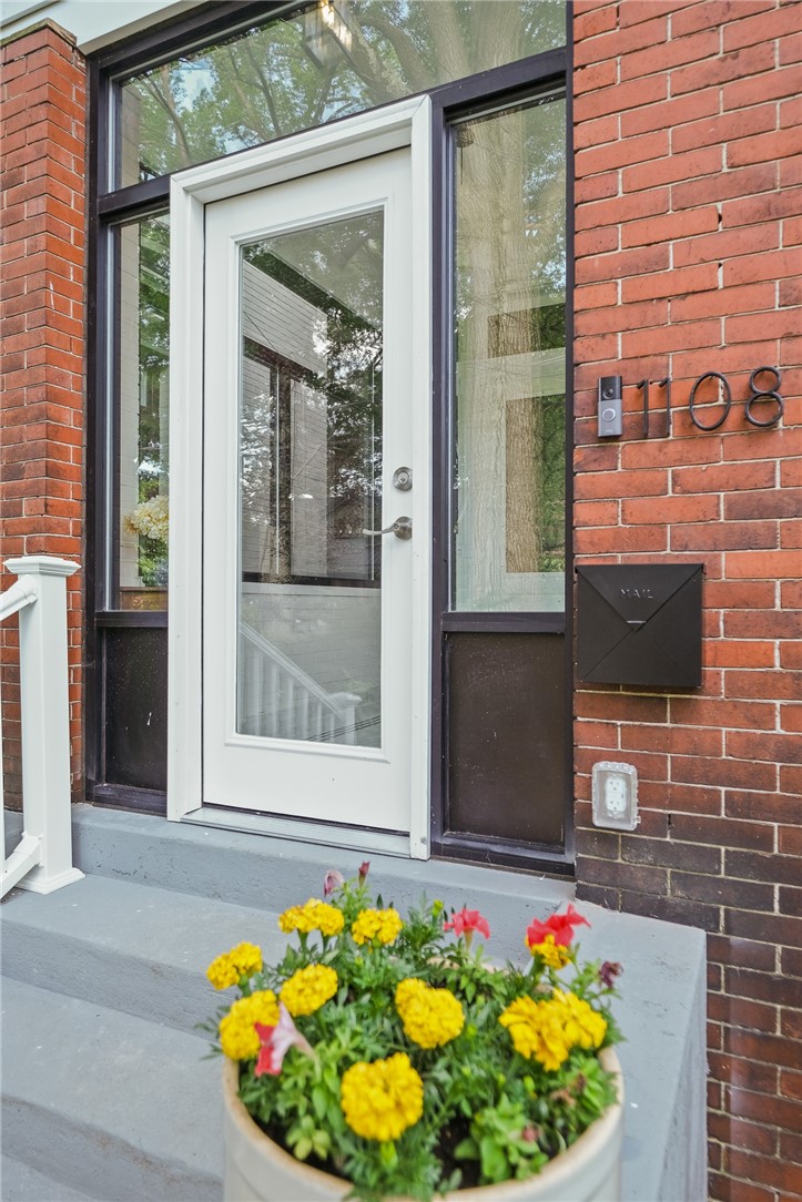 Exterior of 1108 E End Ave, Pittsburgh, PA 15218