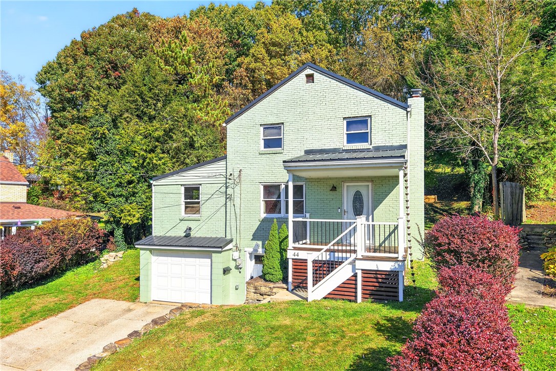 Exterior of 44 Meadowbrook Ave, Greensburg, PA 15601