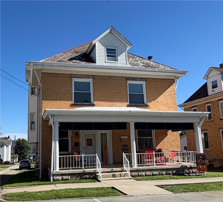 Exterior of 209 S Church Street, Mt Pleasant, PA 15666